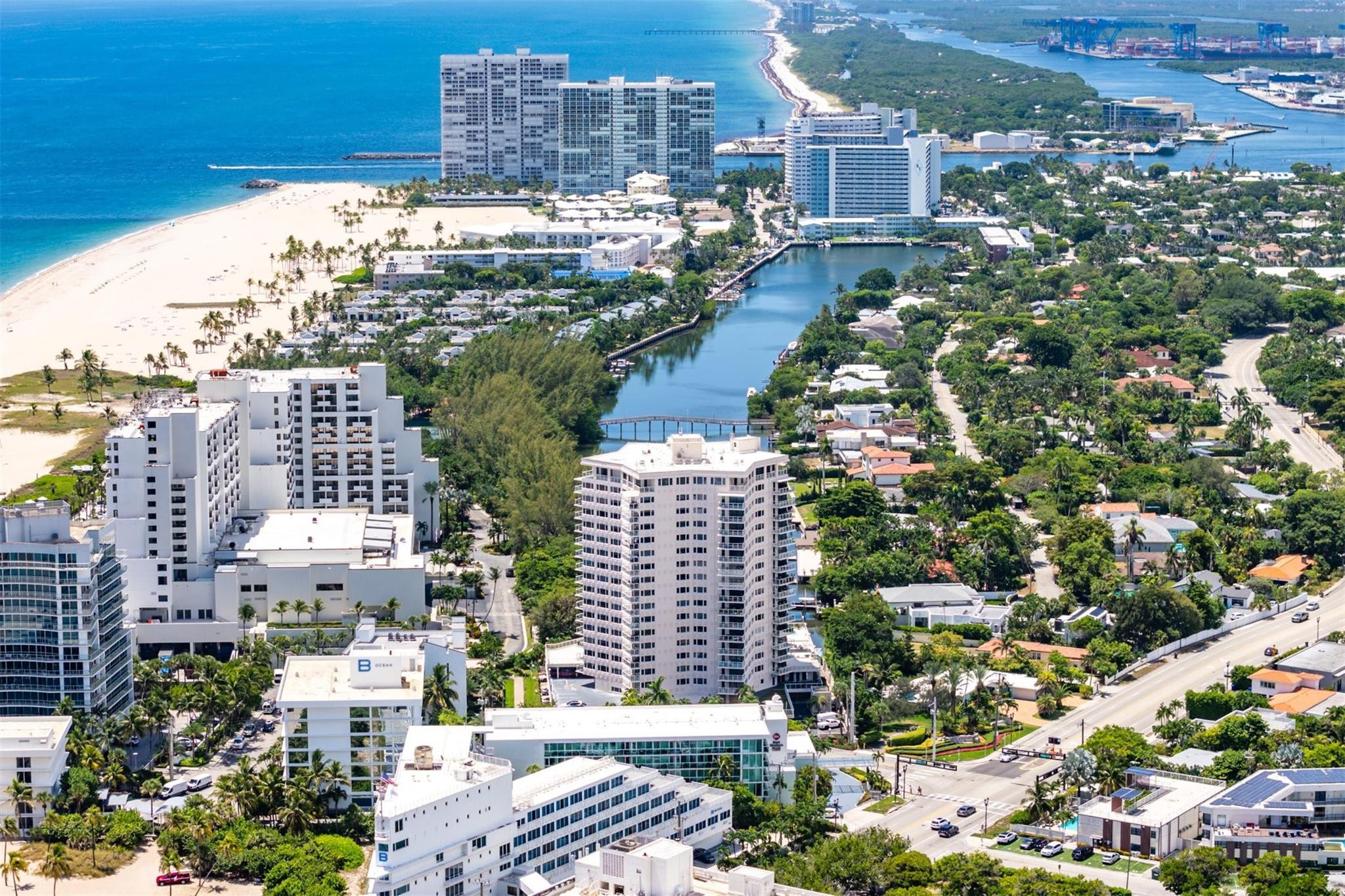 3000 Holiday Drive 1605