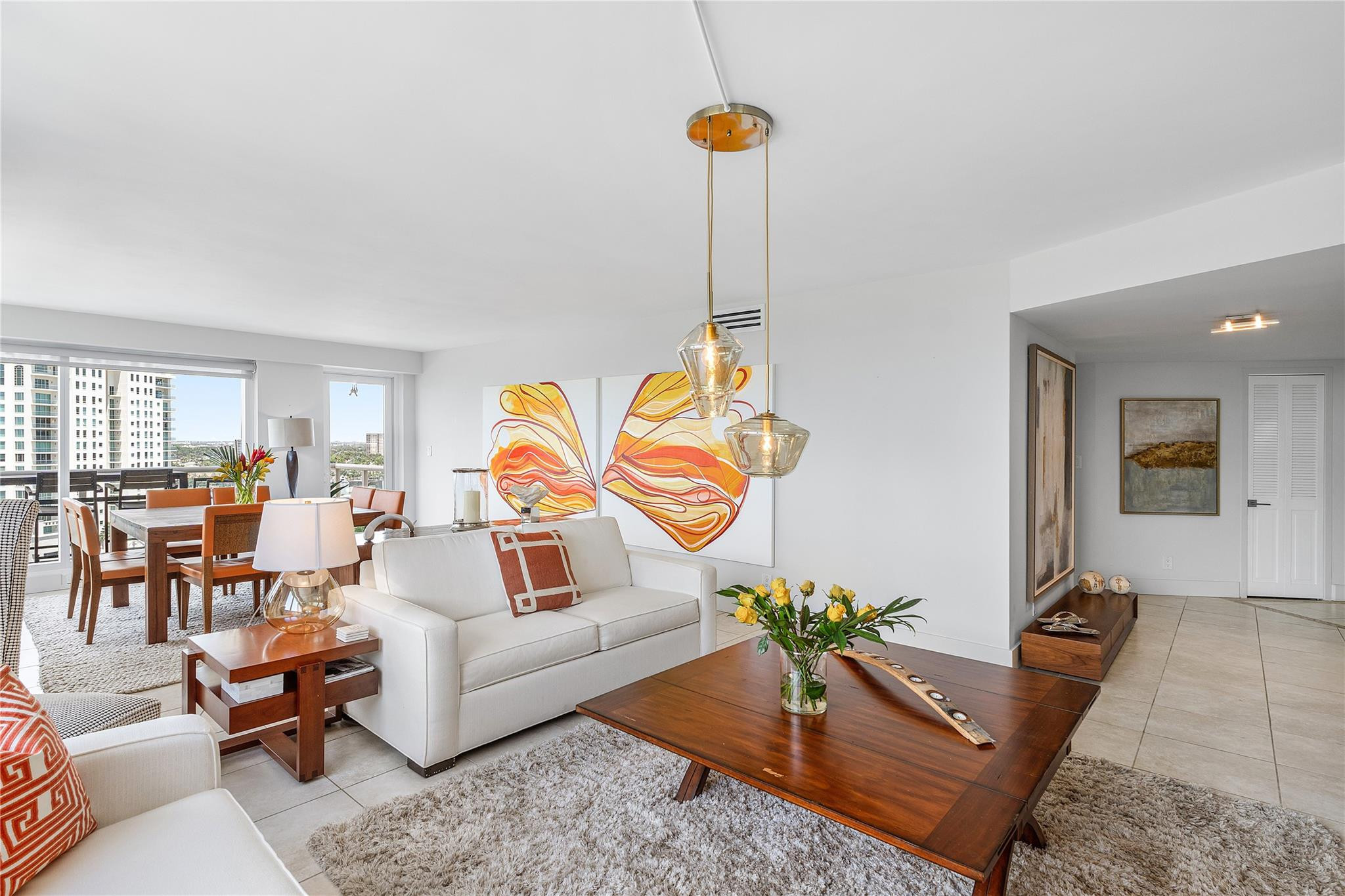 3000 Holiday Drive 1605