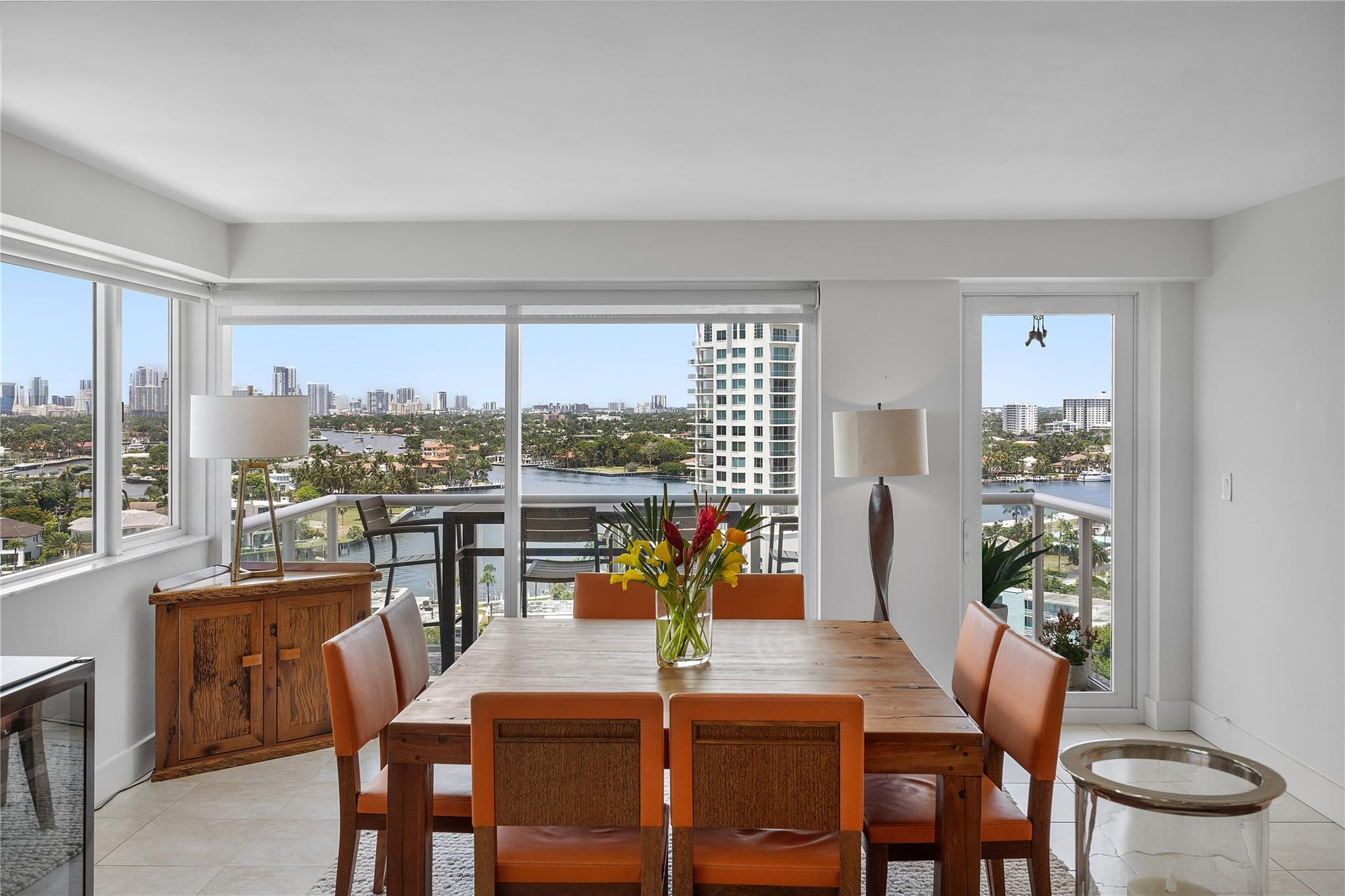 3000 Holiday Drive 1605