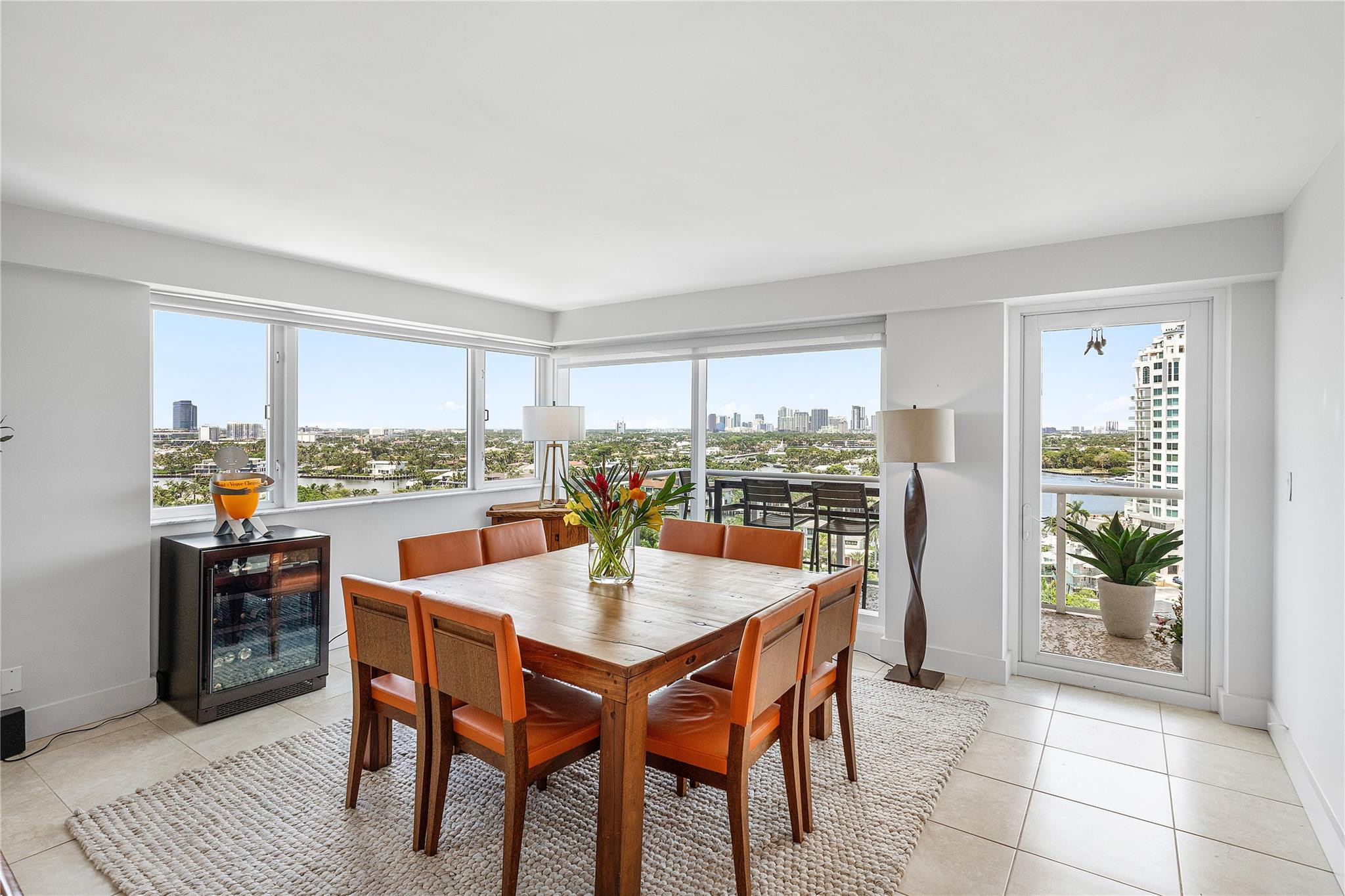 3000 Holiday Drive 1605