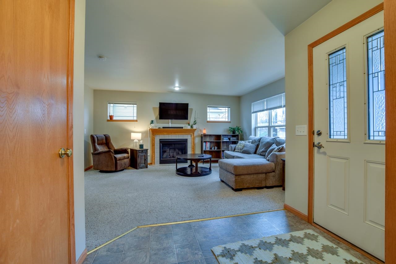 713 Orion Trail