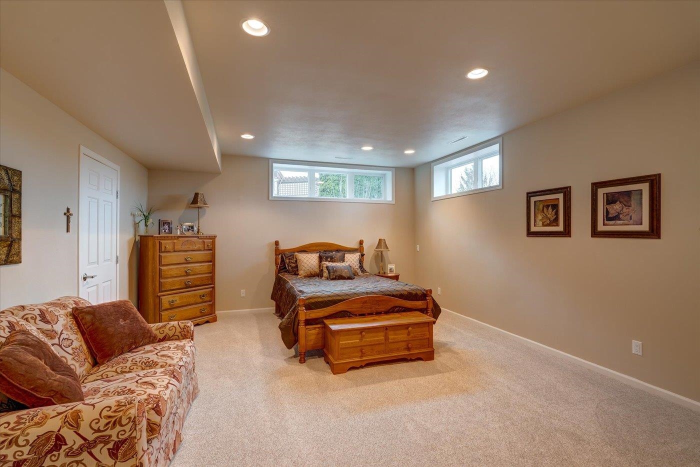 9 Boulder Creek Circle