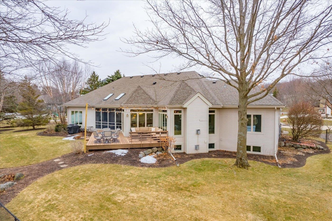 9 Boulder Creek Circle