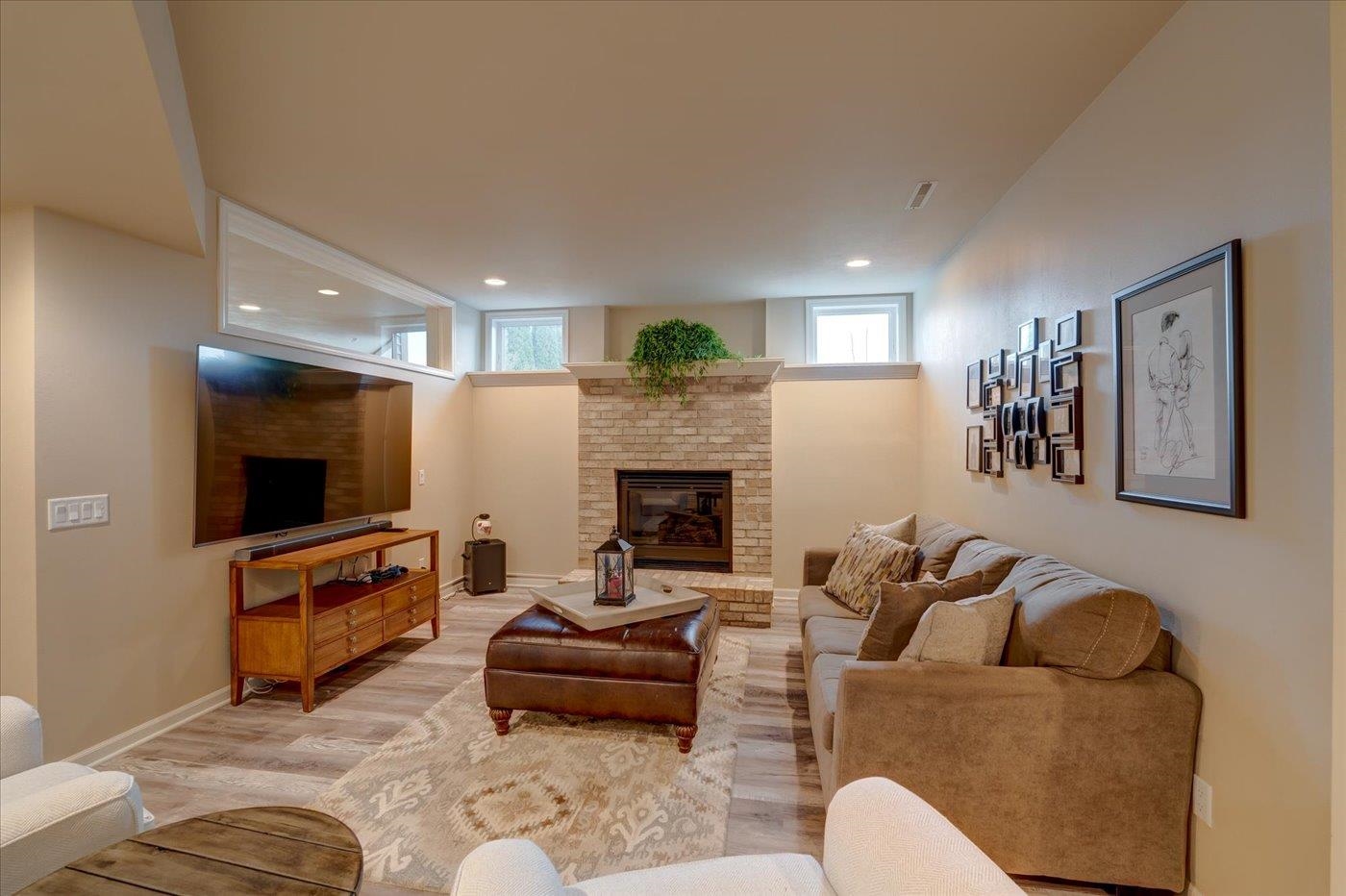 9 Boulder Creek Circle