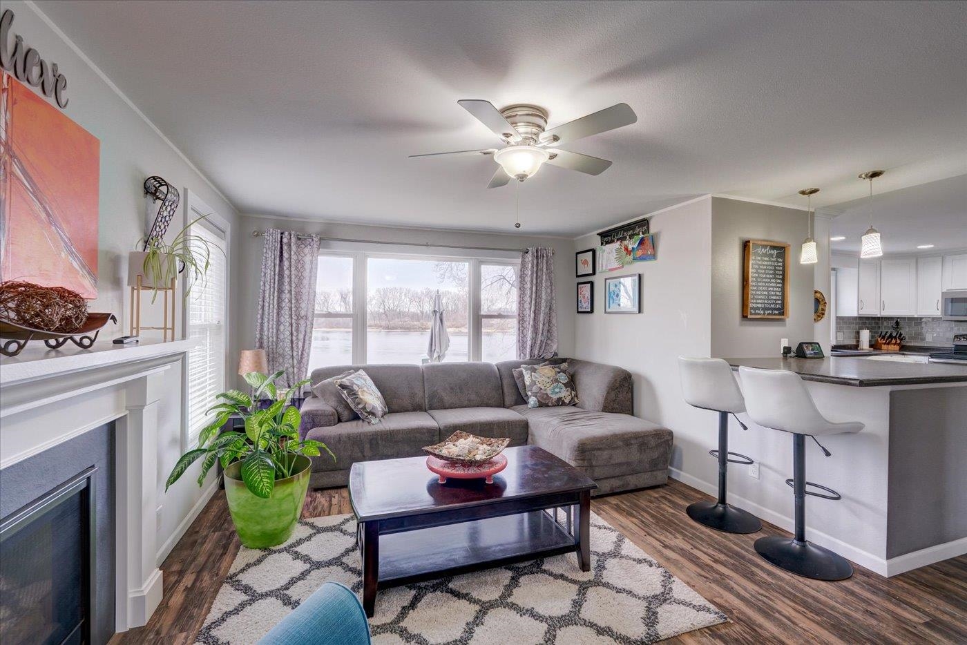 722 W Edgewater Street