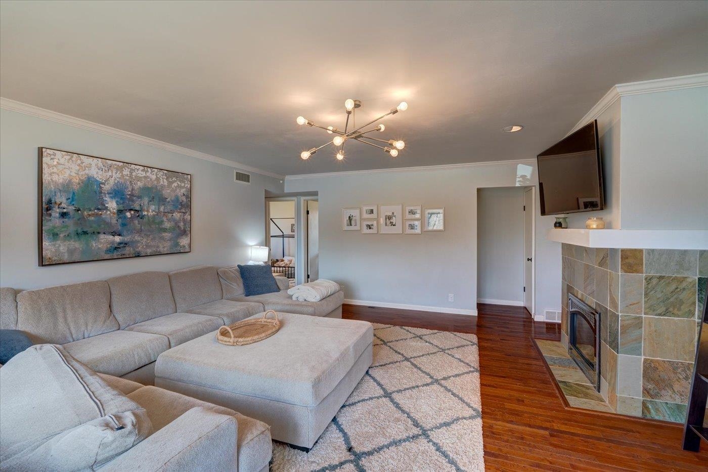 485 Hilltop Drive