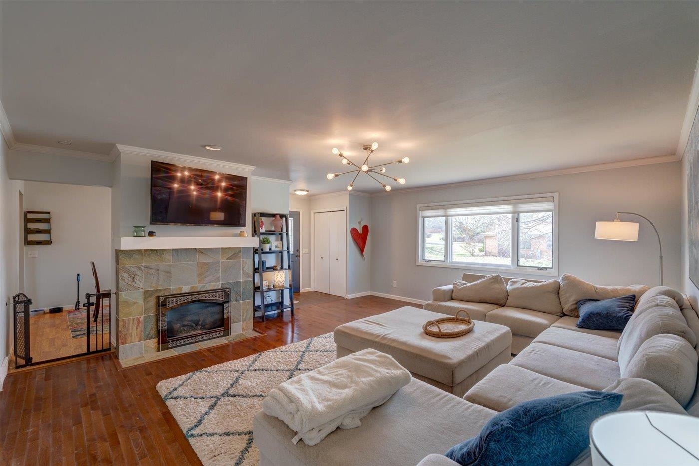 485 Hilltop Drive