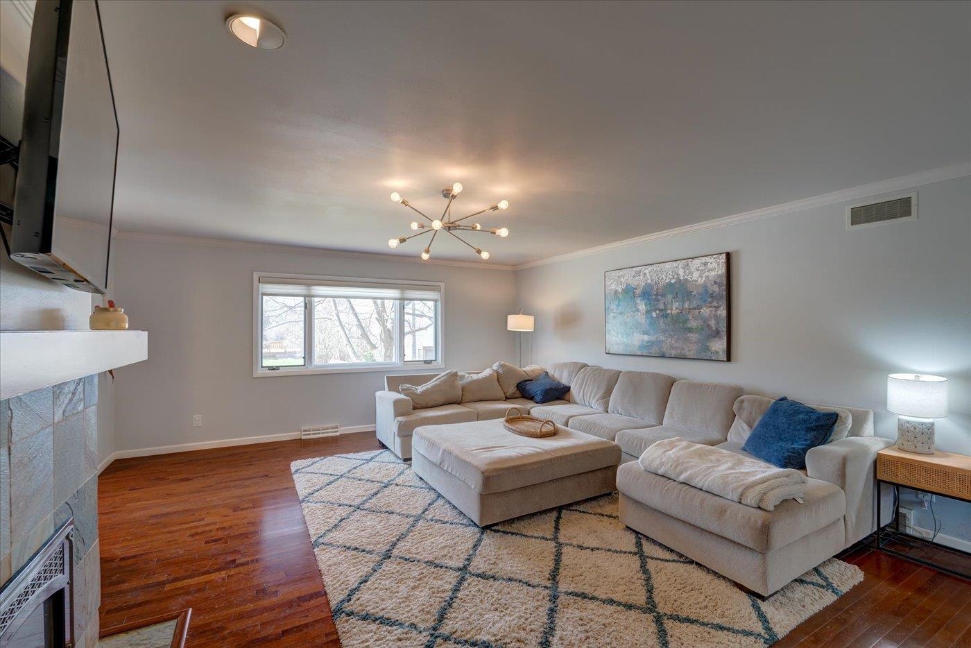 485 Hilltop Drive