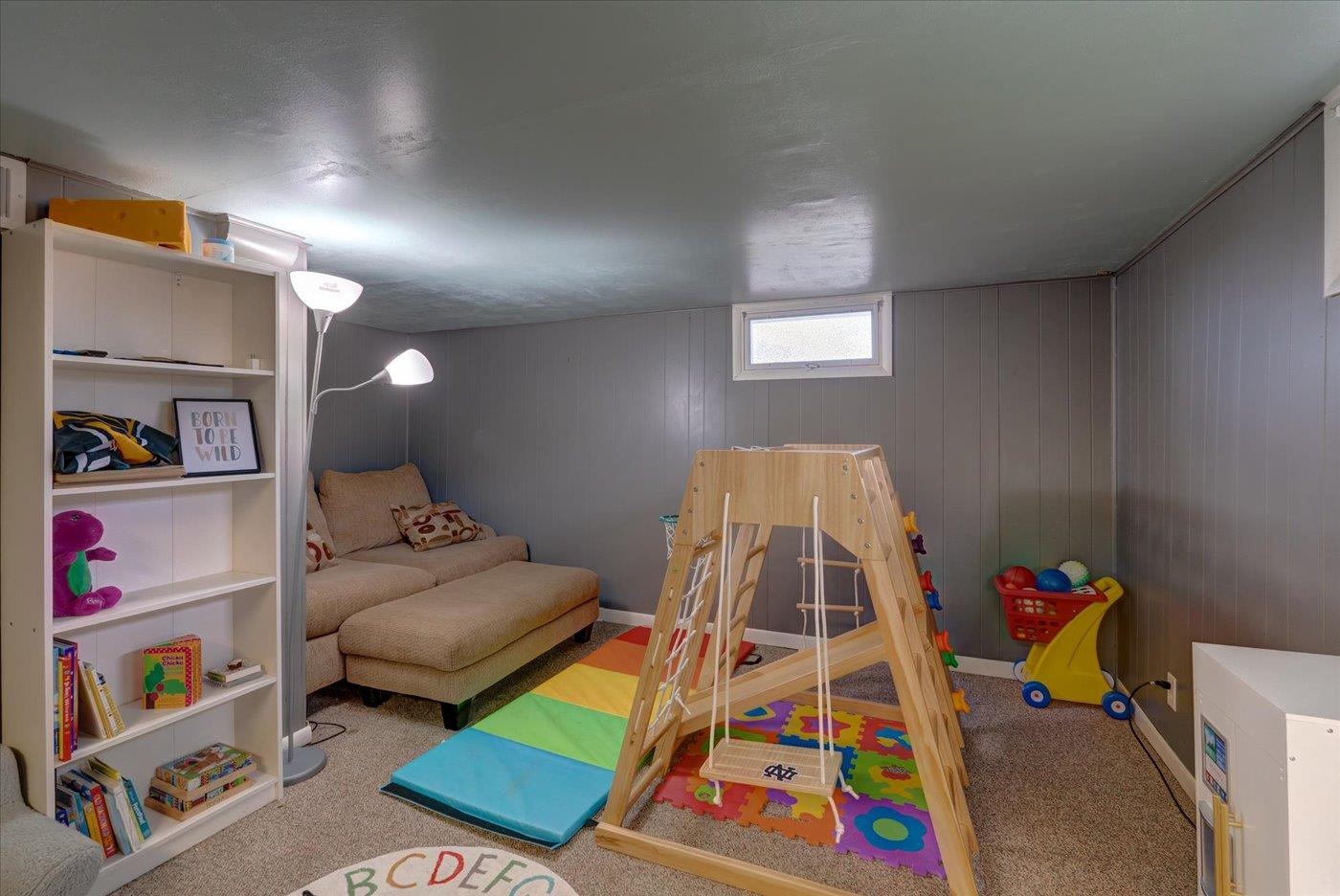 485 Hilltop Drive