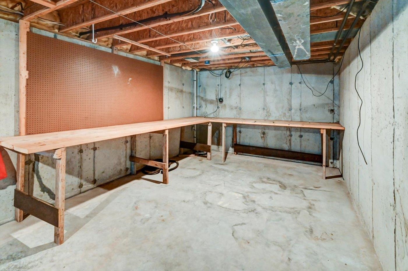 5862 Woodland Drive