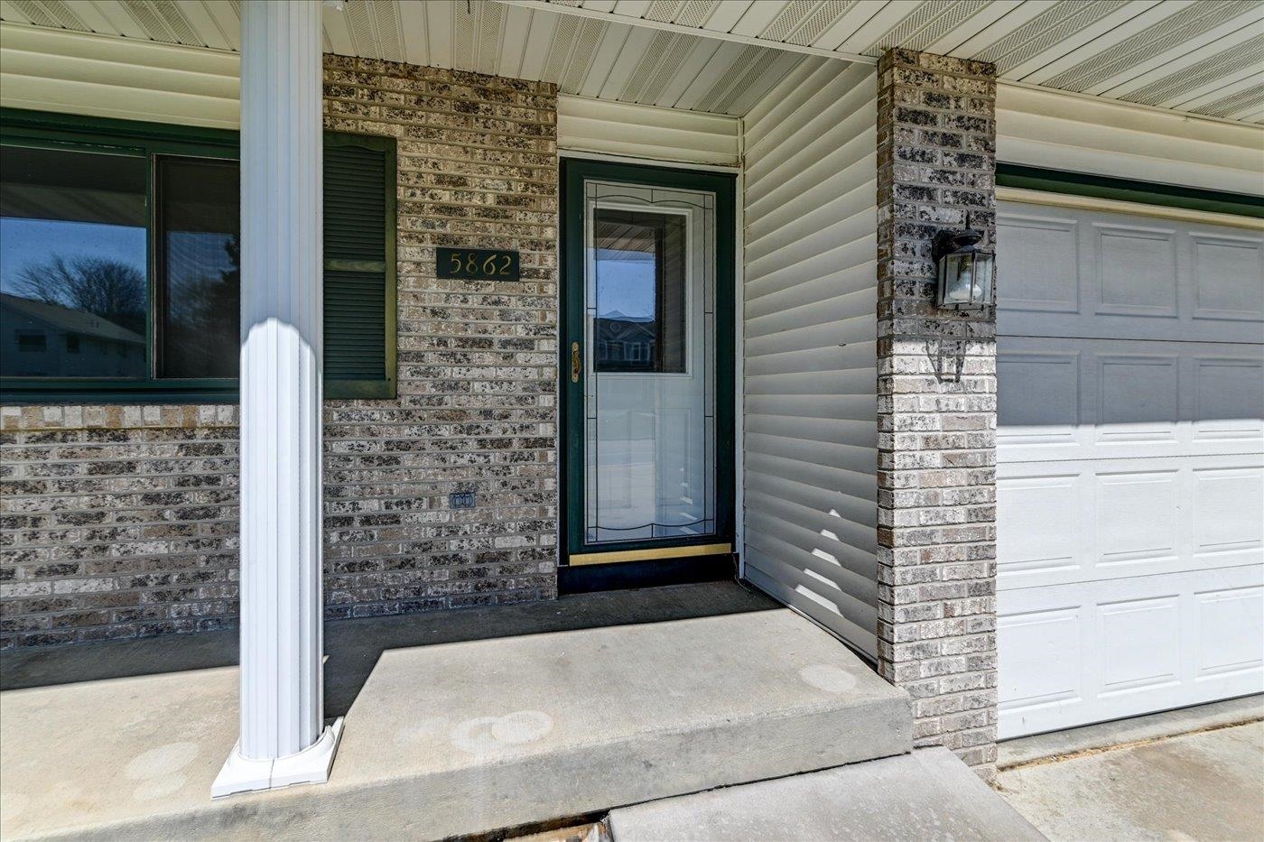 5862 Woodland Drive