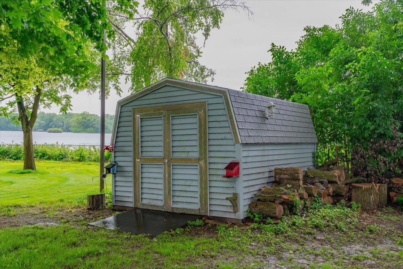 N7440 Edgewater Drive