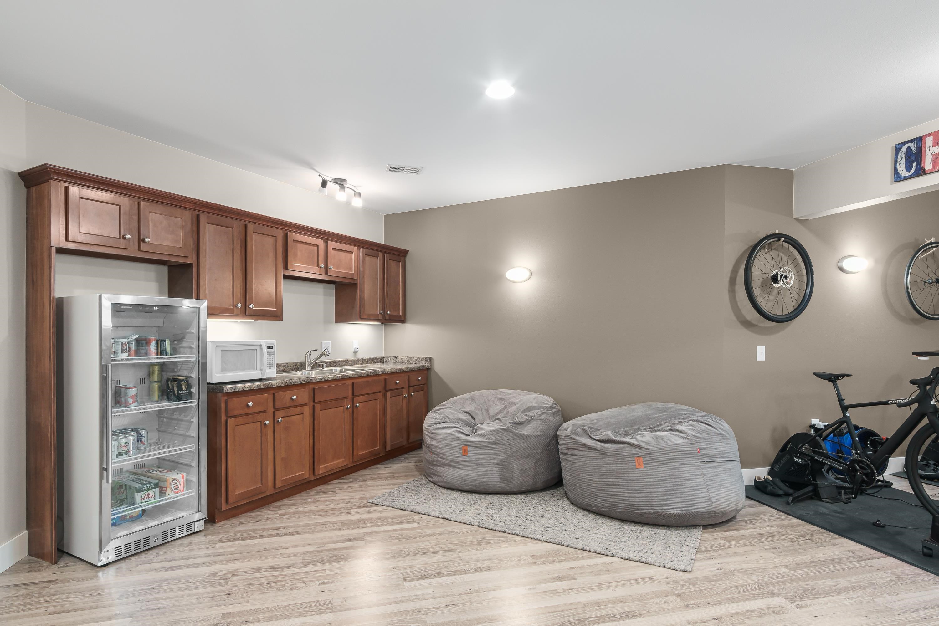 2343 Trevor Way