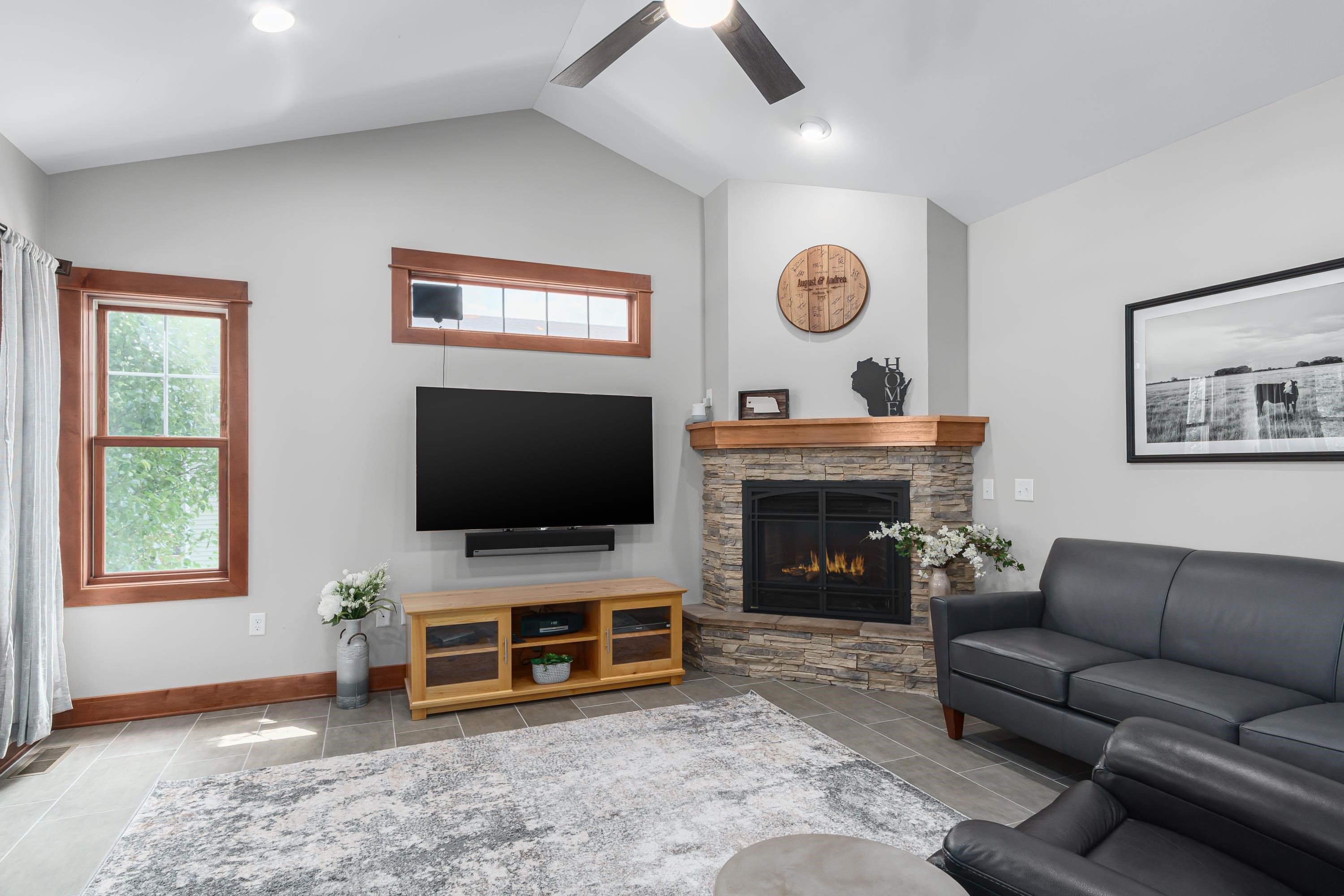2343 Trevor Way