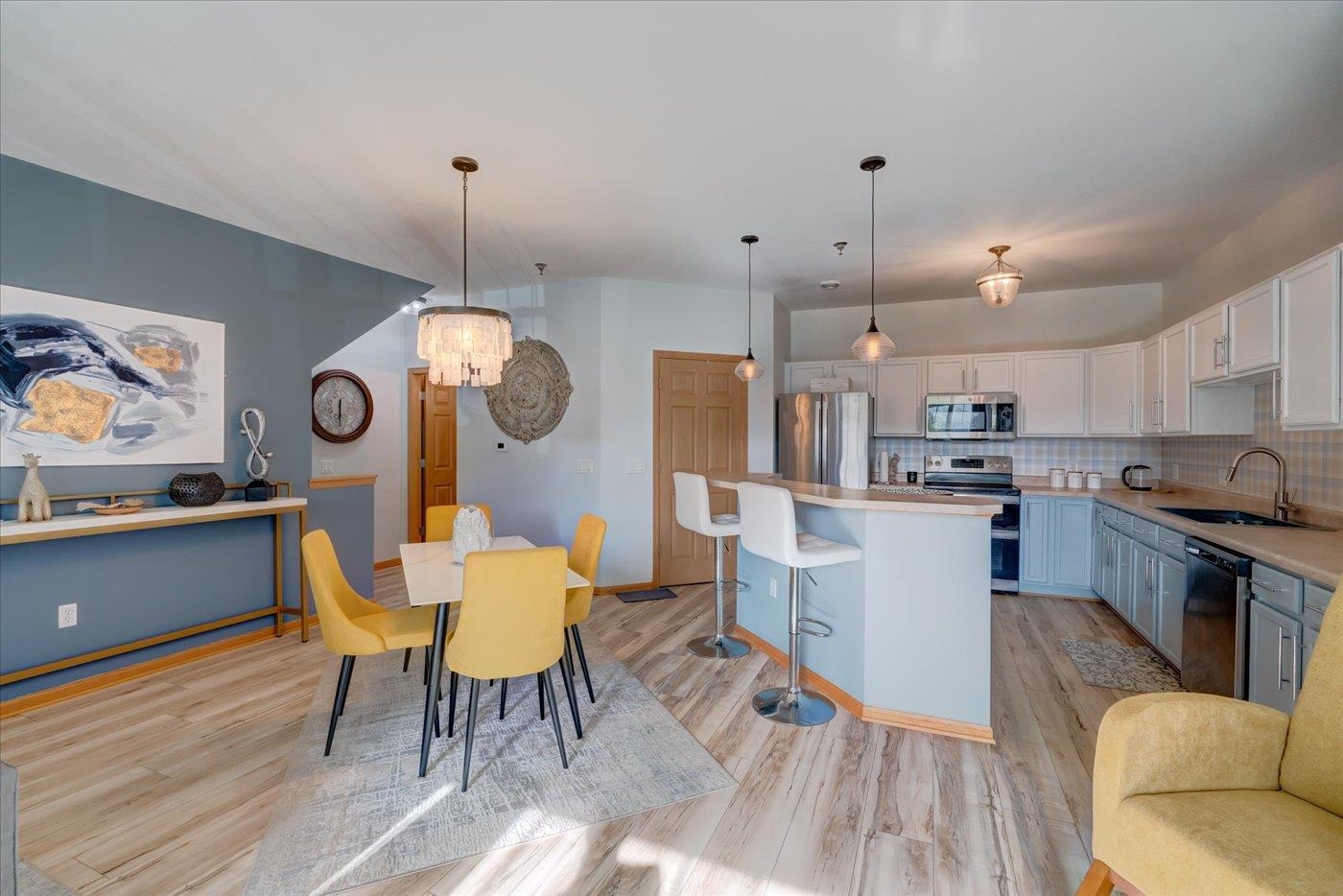 326 E Hill Parkway 3