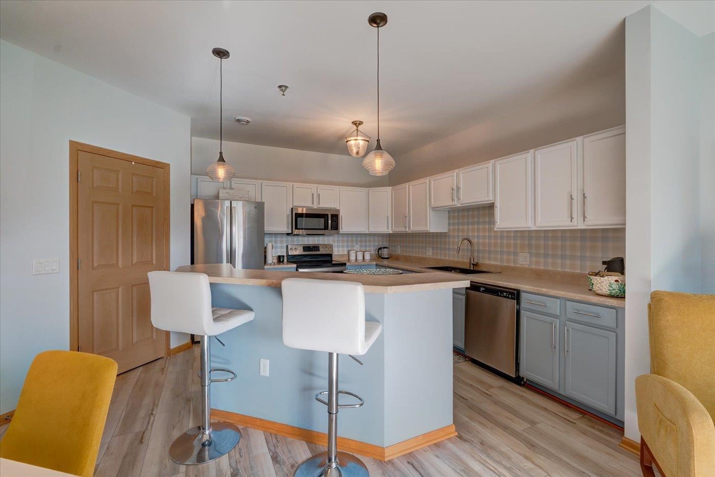 326 E Hill Parkway 3