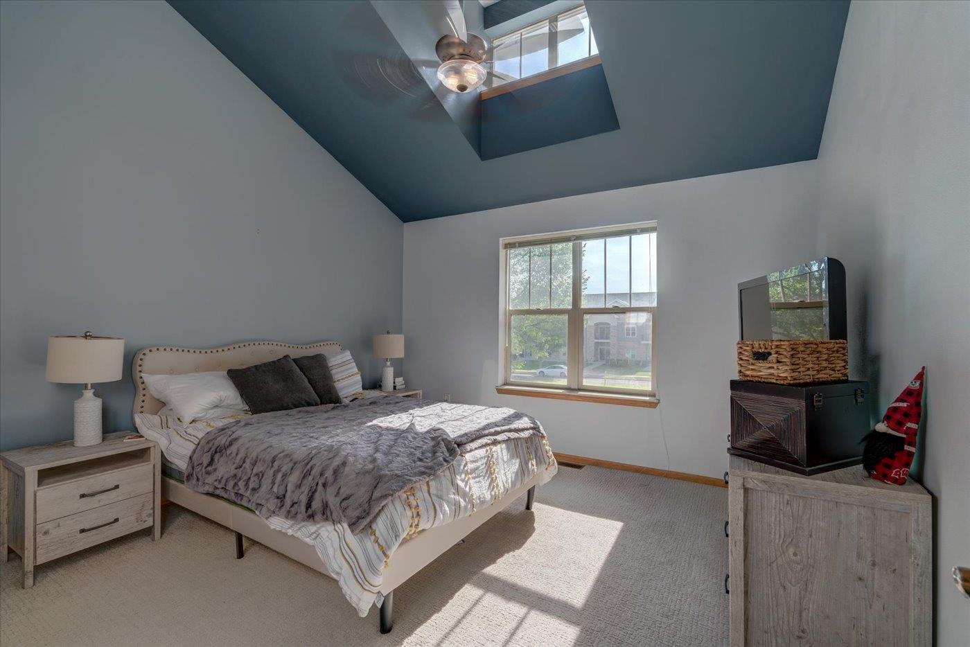 326 E Hill Parkway 3