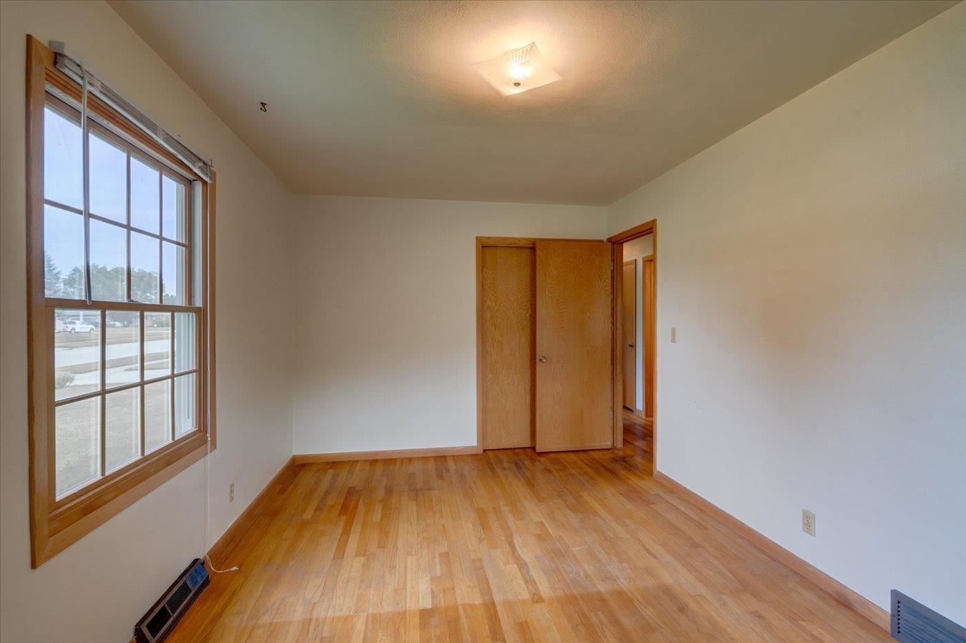 222 N Willard Avenue