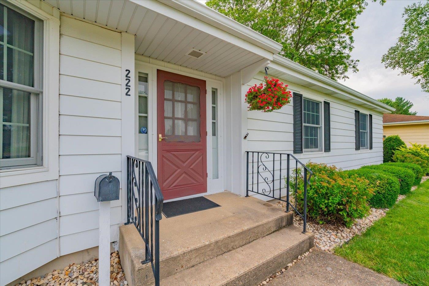 222 N Willard Avenue