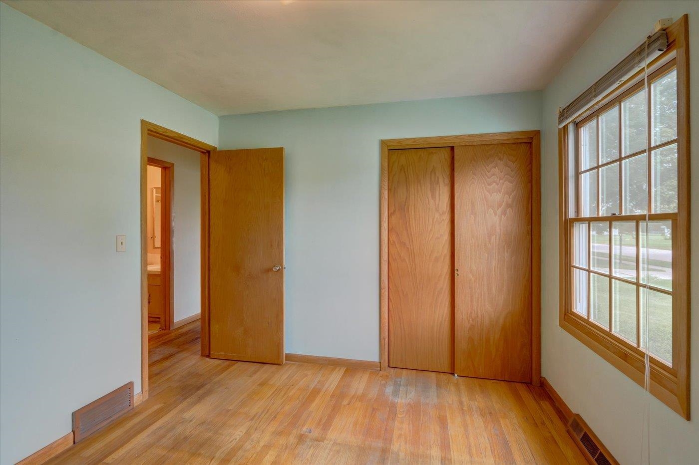 222 N Willard Avenue