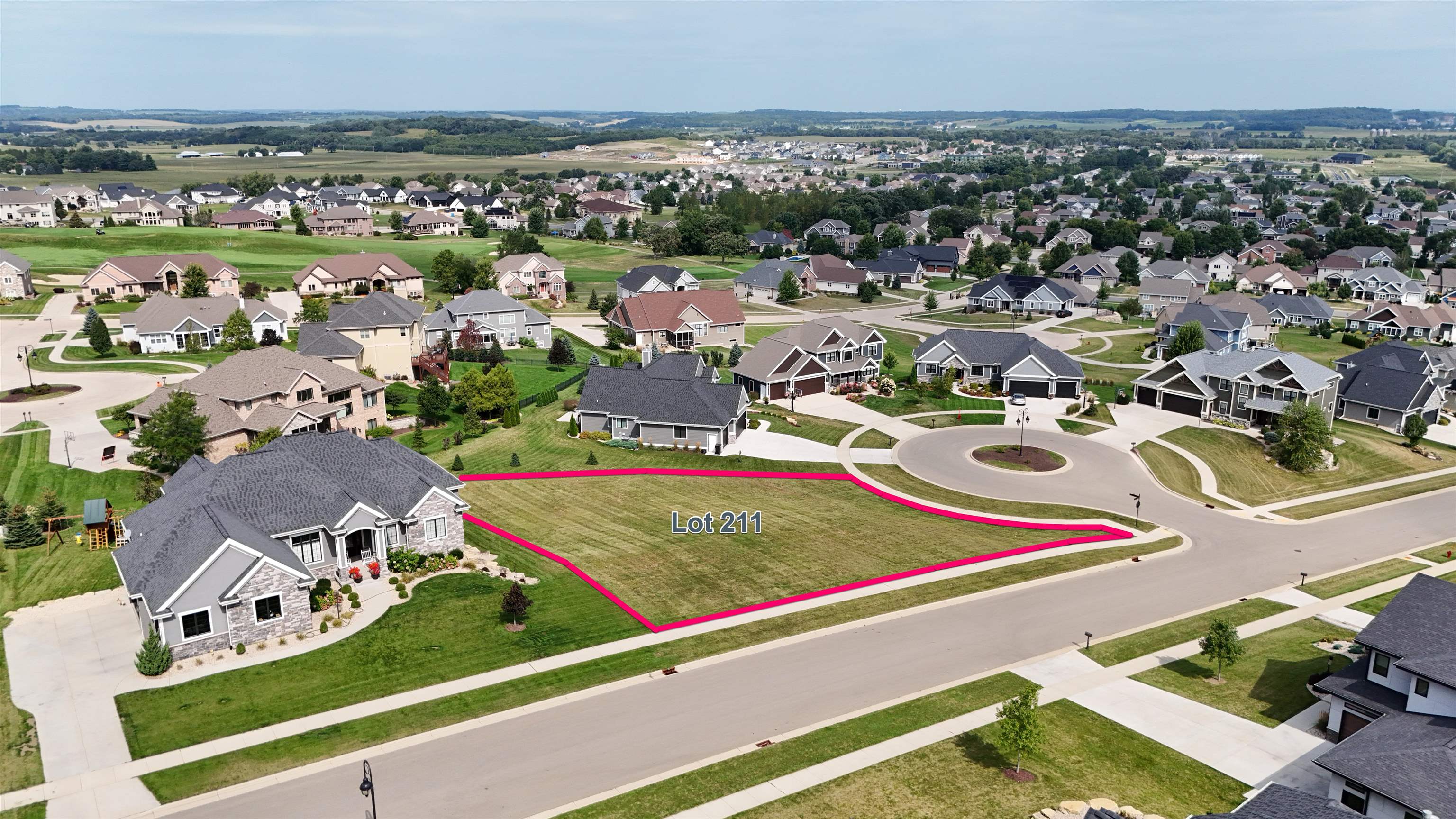 L211 Camelot Circle