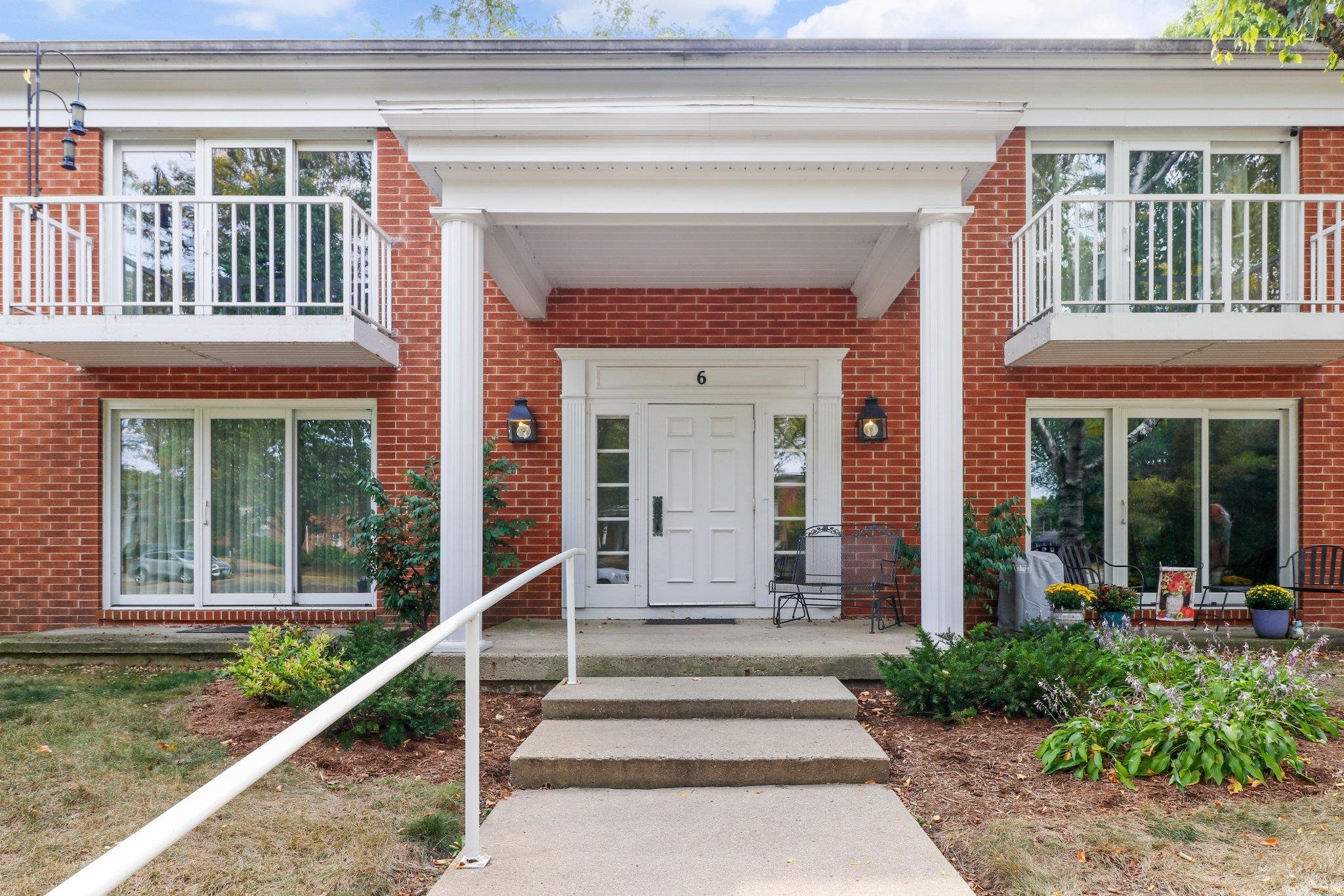 6 Heritage Circle 6