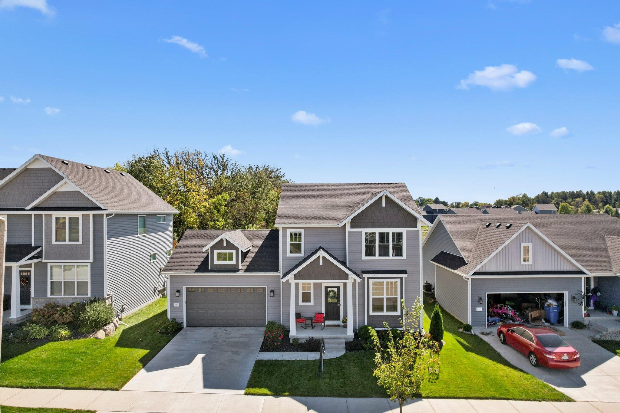 835 E Chapel Royal Drive