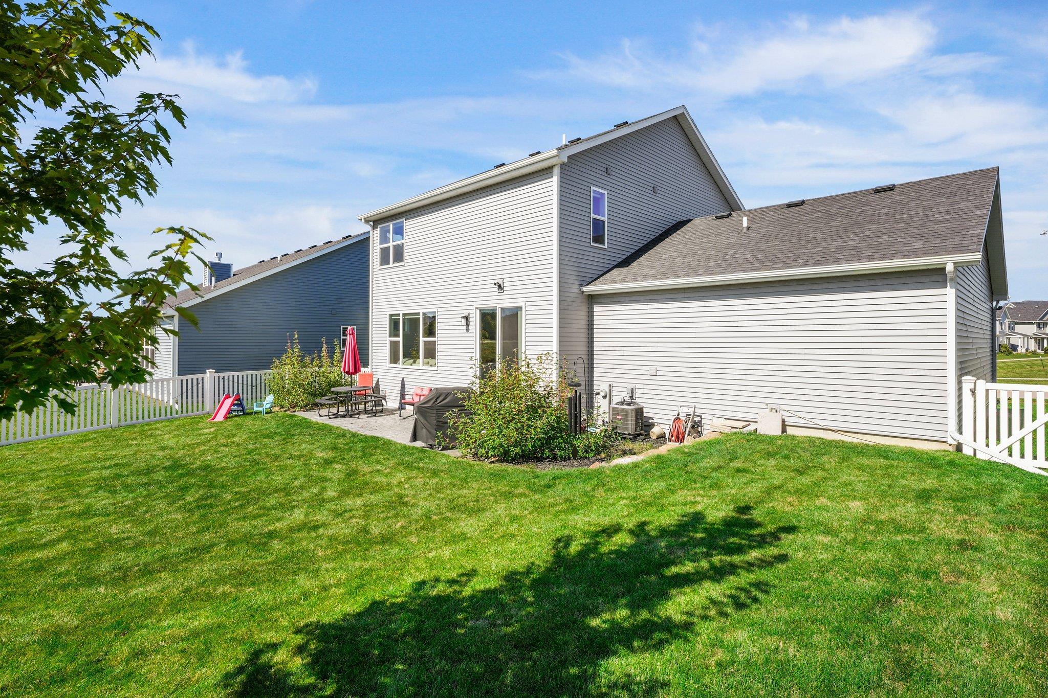 835 E Chapel Royal Drive