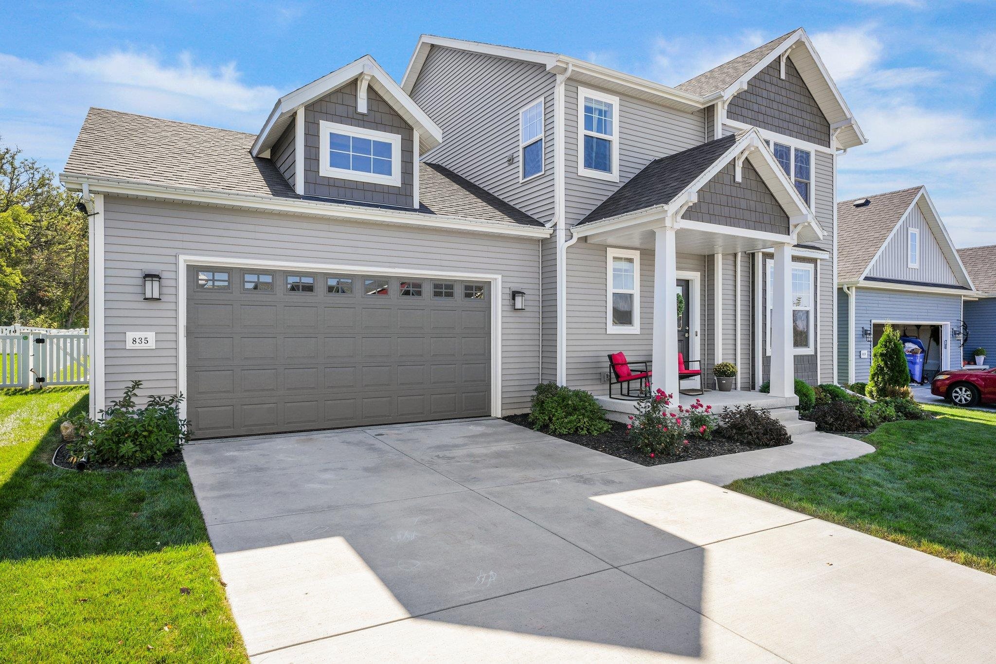 835 E Chapel Royal Drive