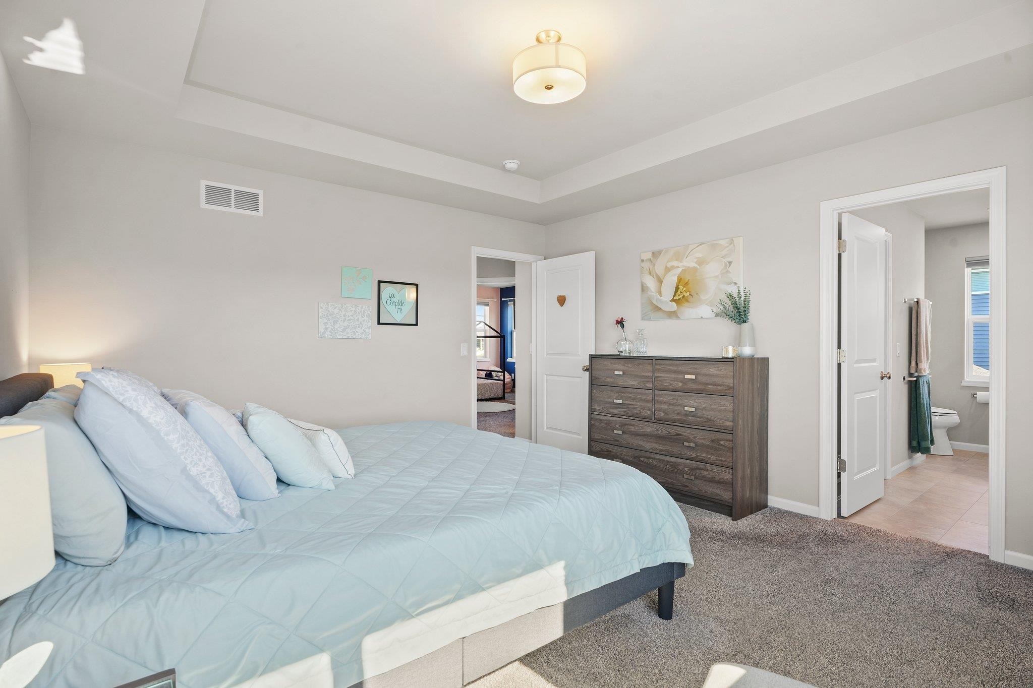 835 E Chapel Royal Drive