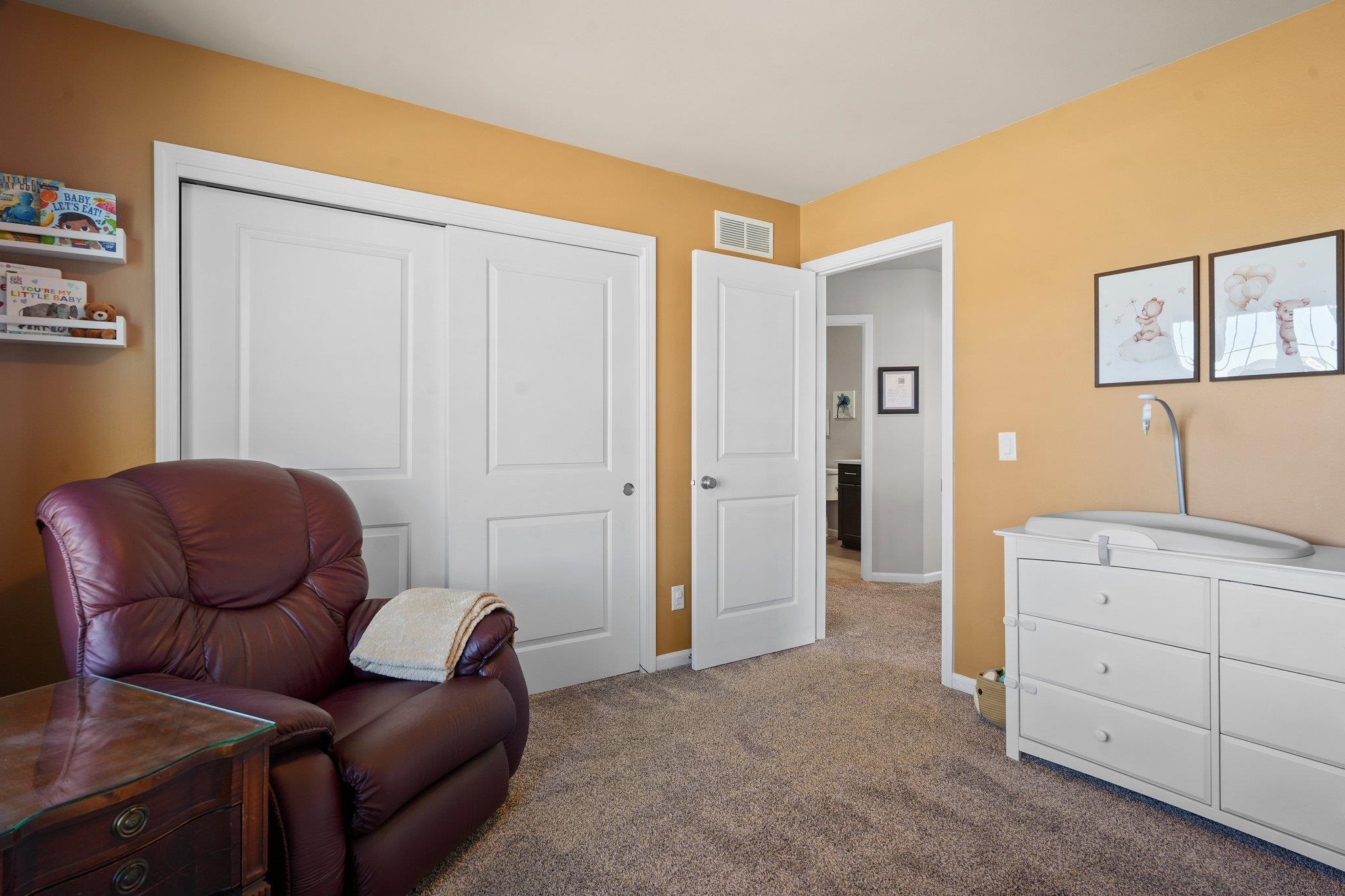 835 E Chapel Royal Drive