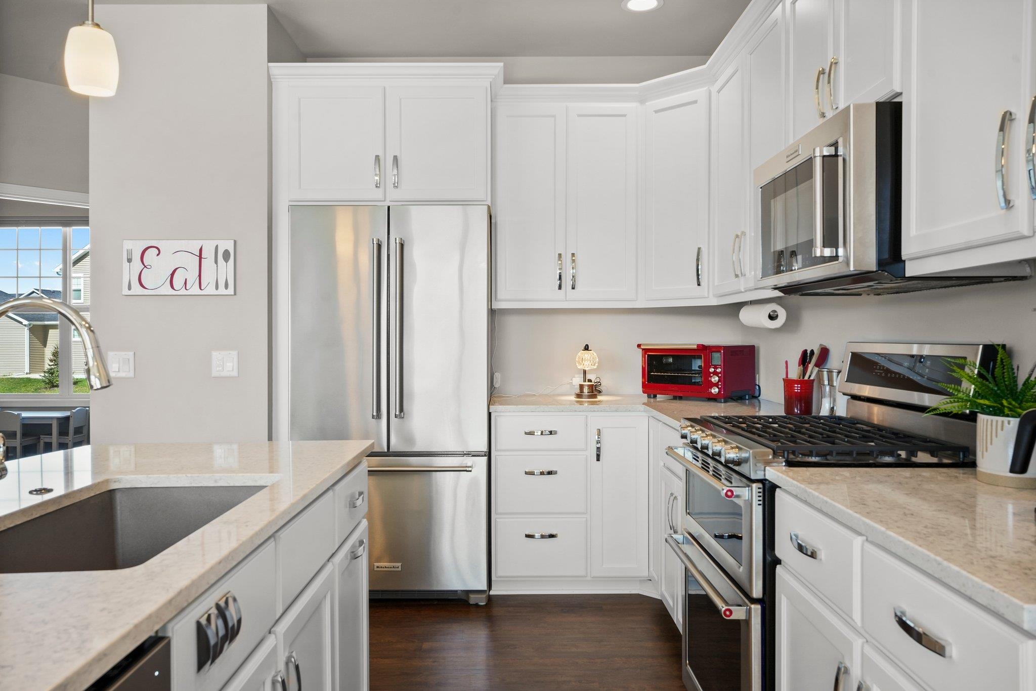 835 E Chapel Royal Drive