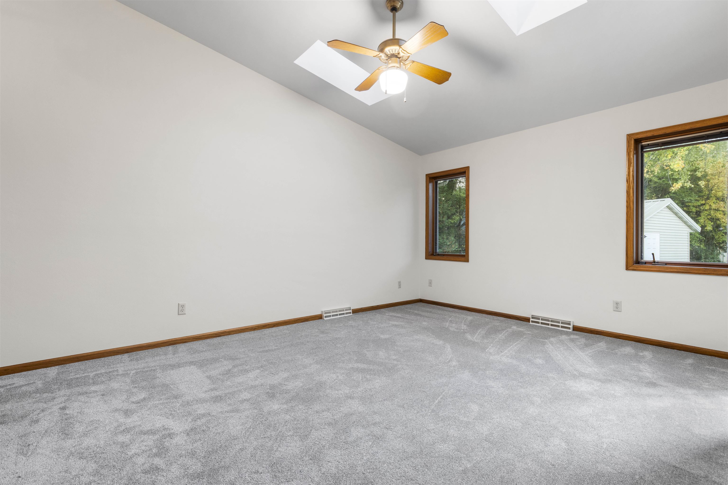 117 DAHLEN Circle