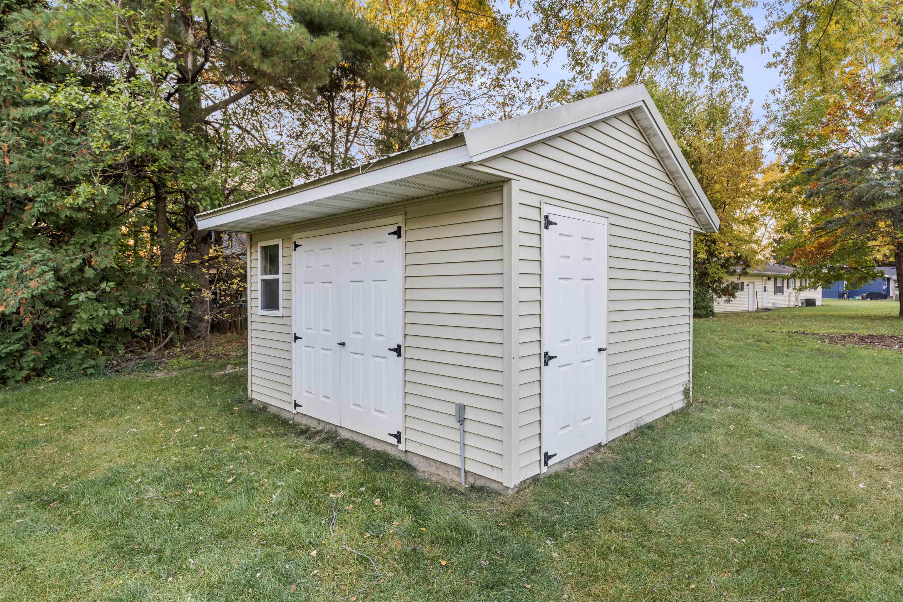 117 DAHLEN Circle