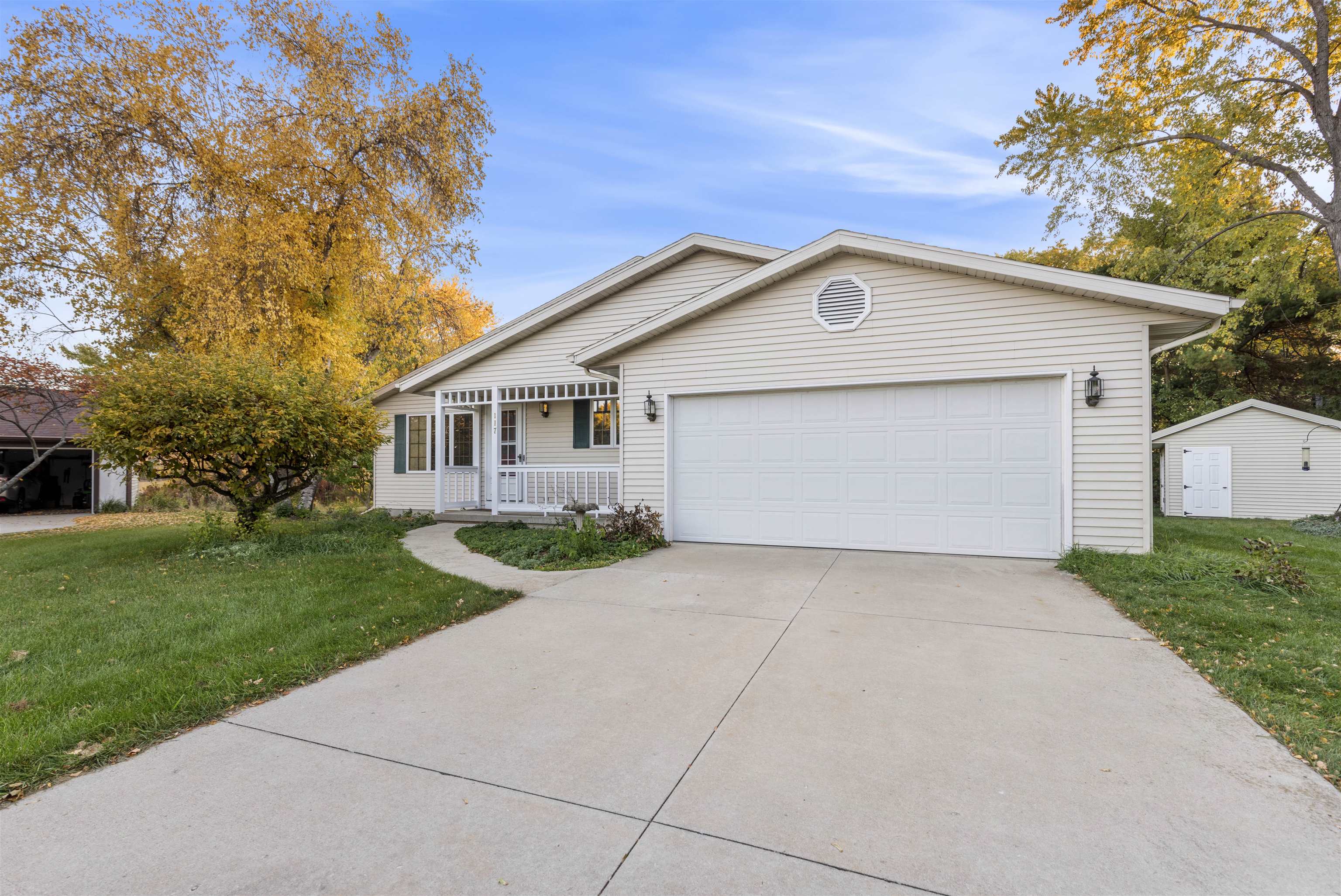 117 DAHLEN Circle