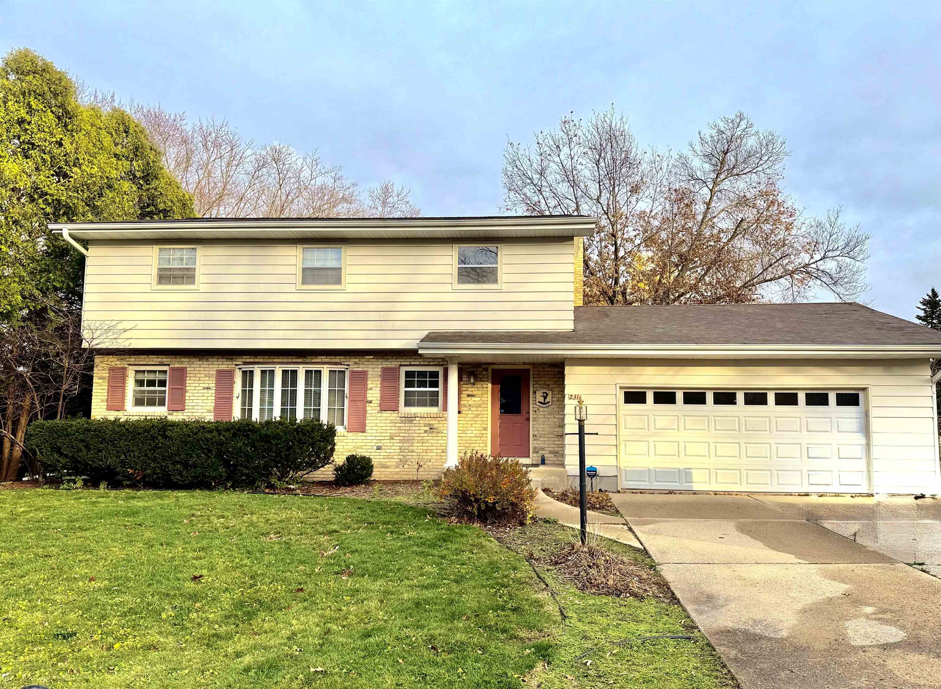 2311 Maywood Circle