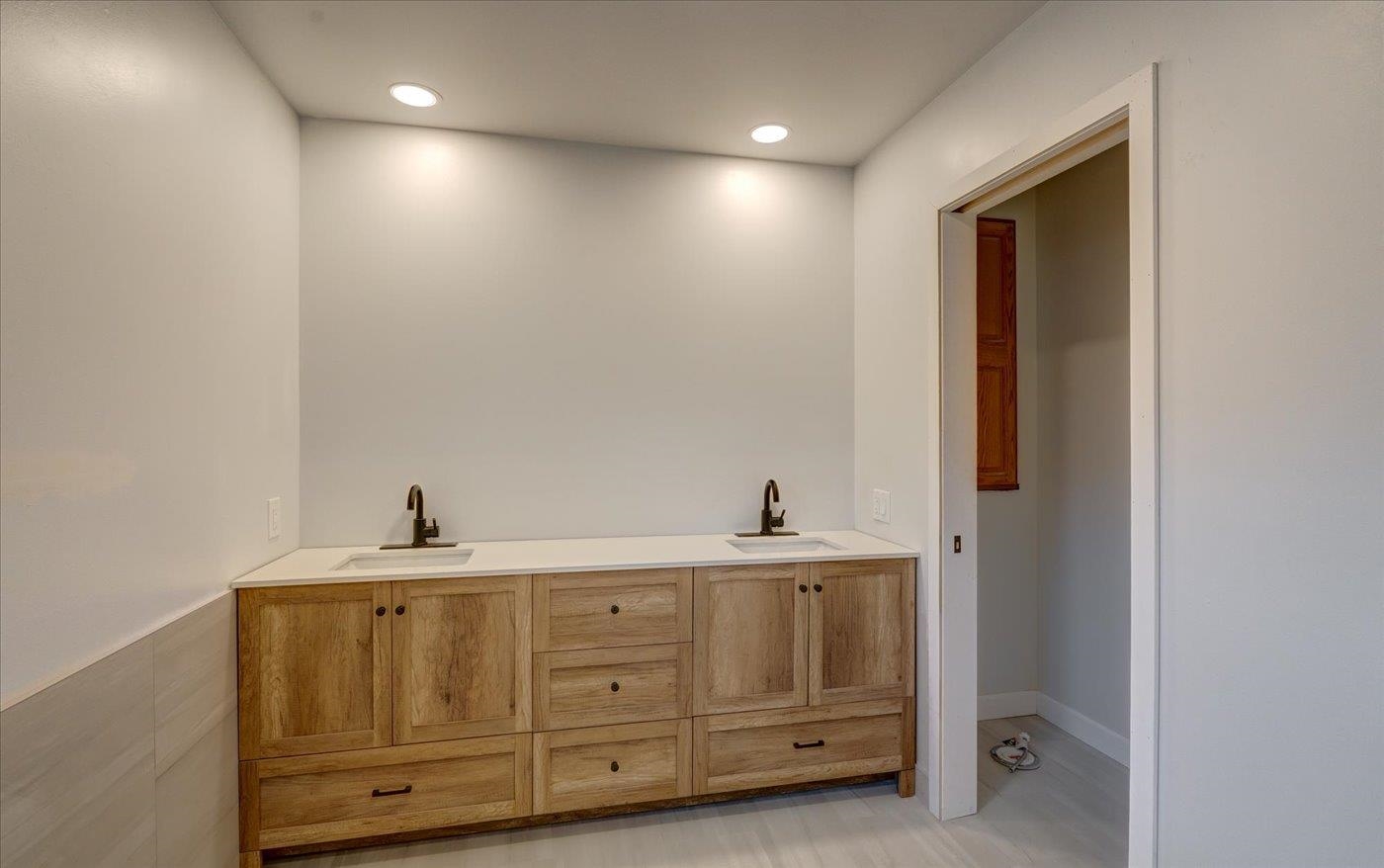 2311 Maywood Circle