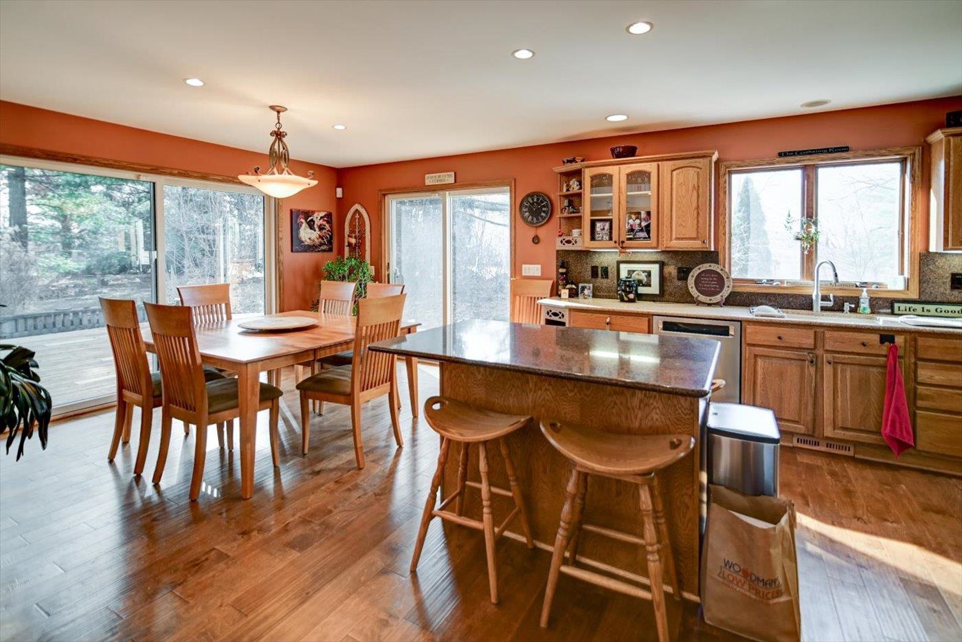 4939 Highwood Circle