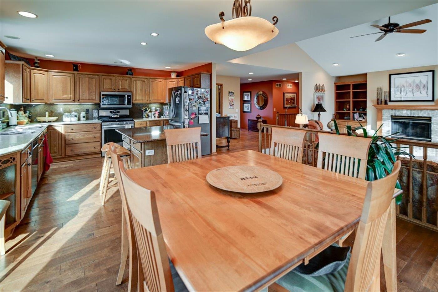 4939 Highwood Circle