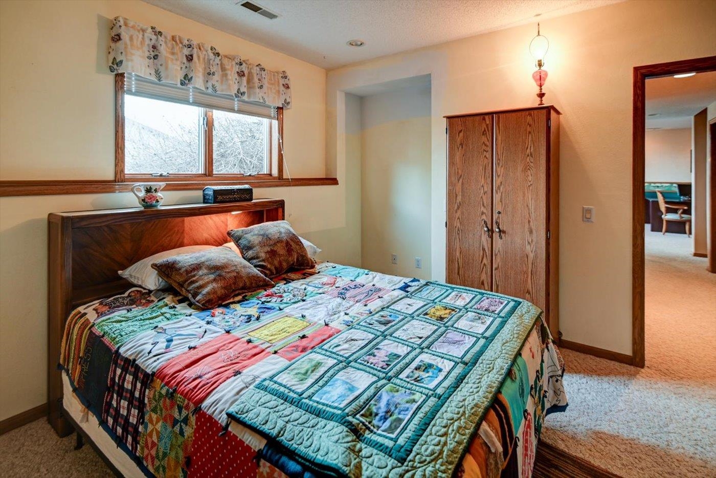 4939 Highwood Circle