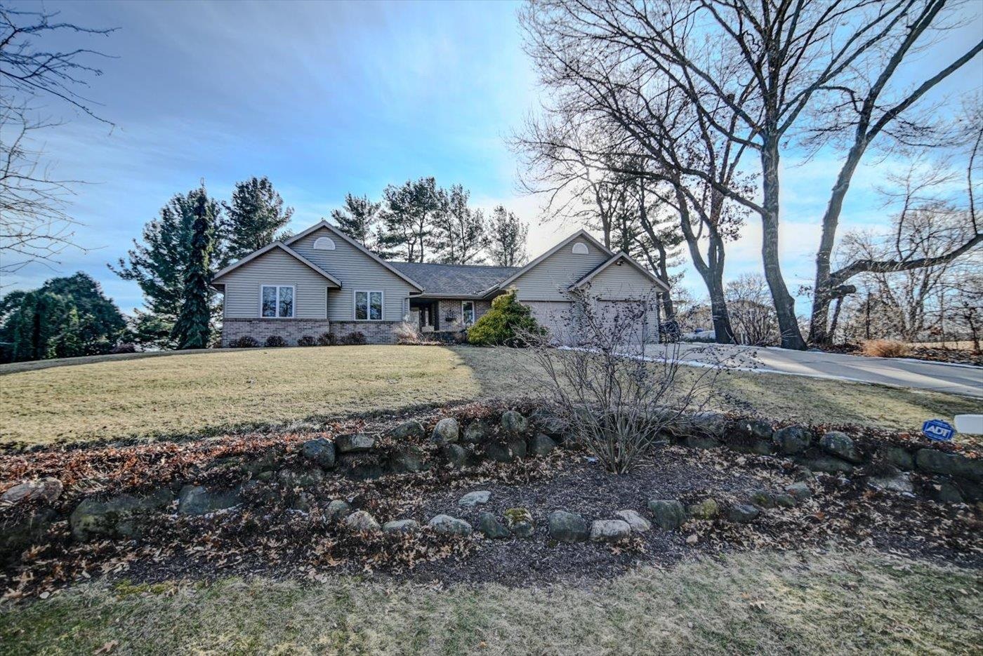 4939 Highwood Circle