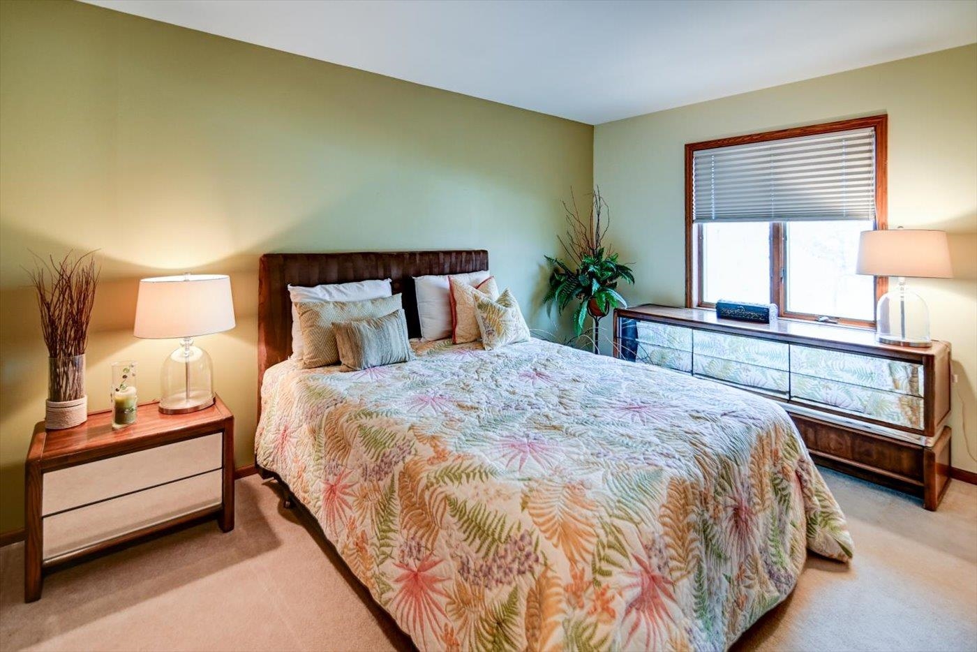 4939 Highwood Circle