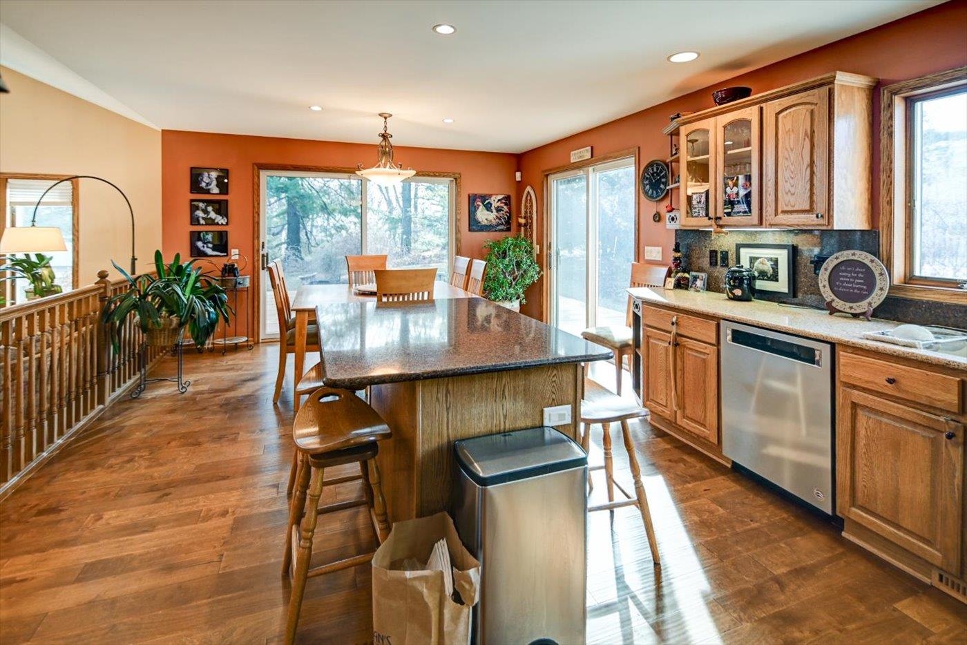 4939 Highwood Circle