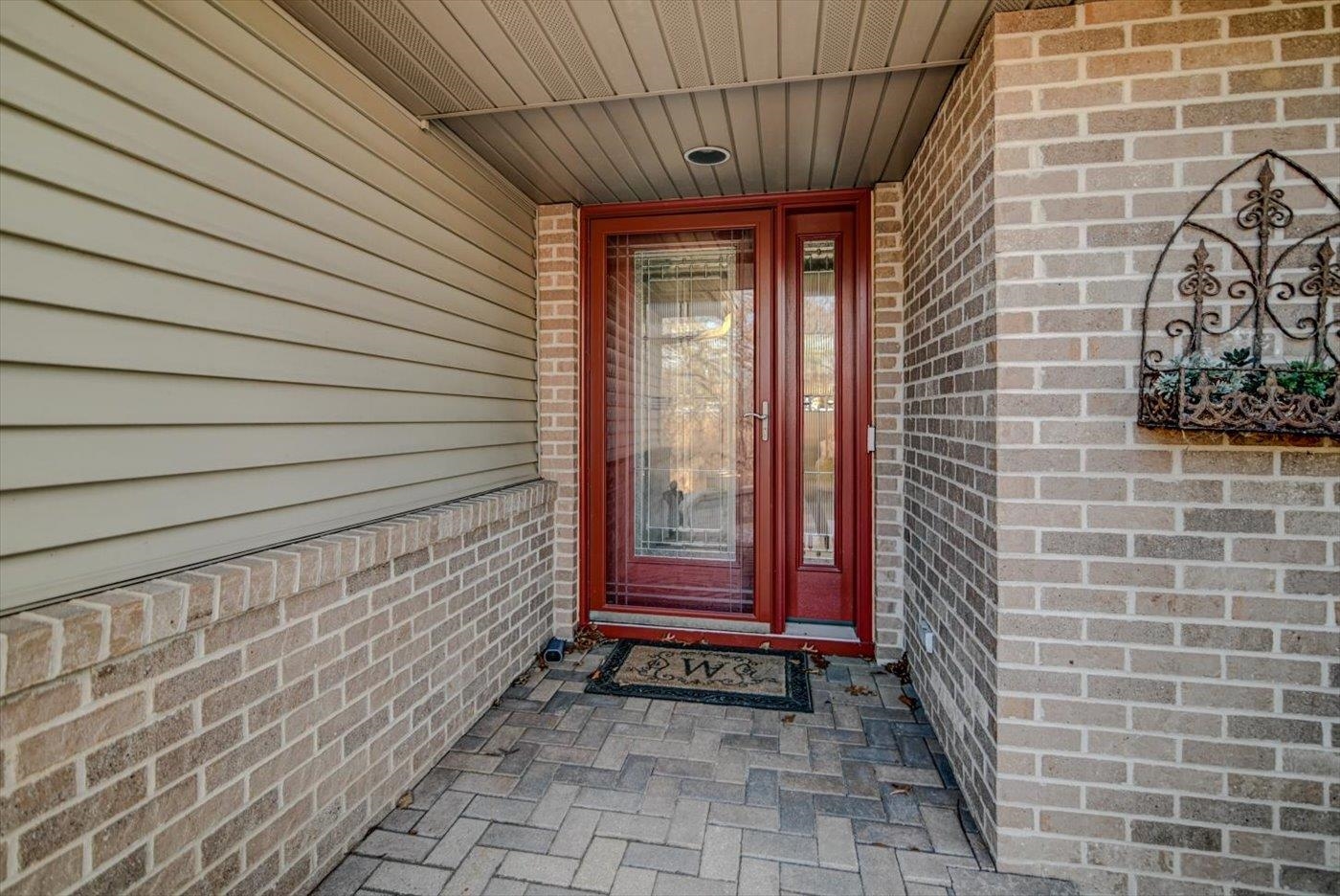 4939 Highwood Circle