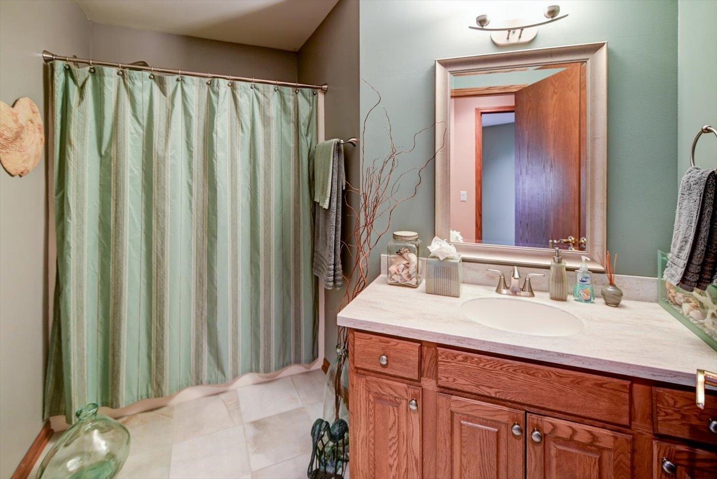 4939 Highwood Circle