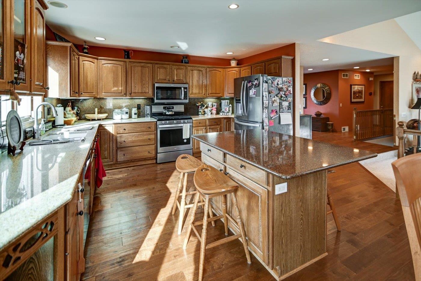 4939 Highwood Circle