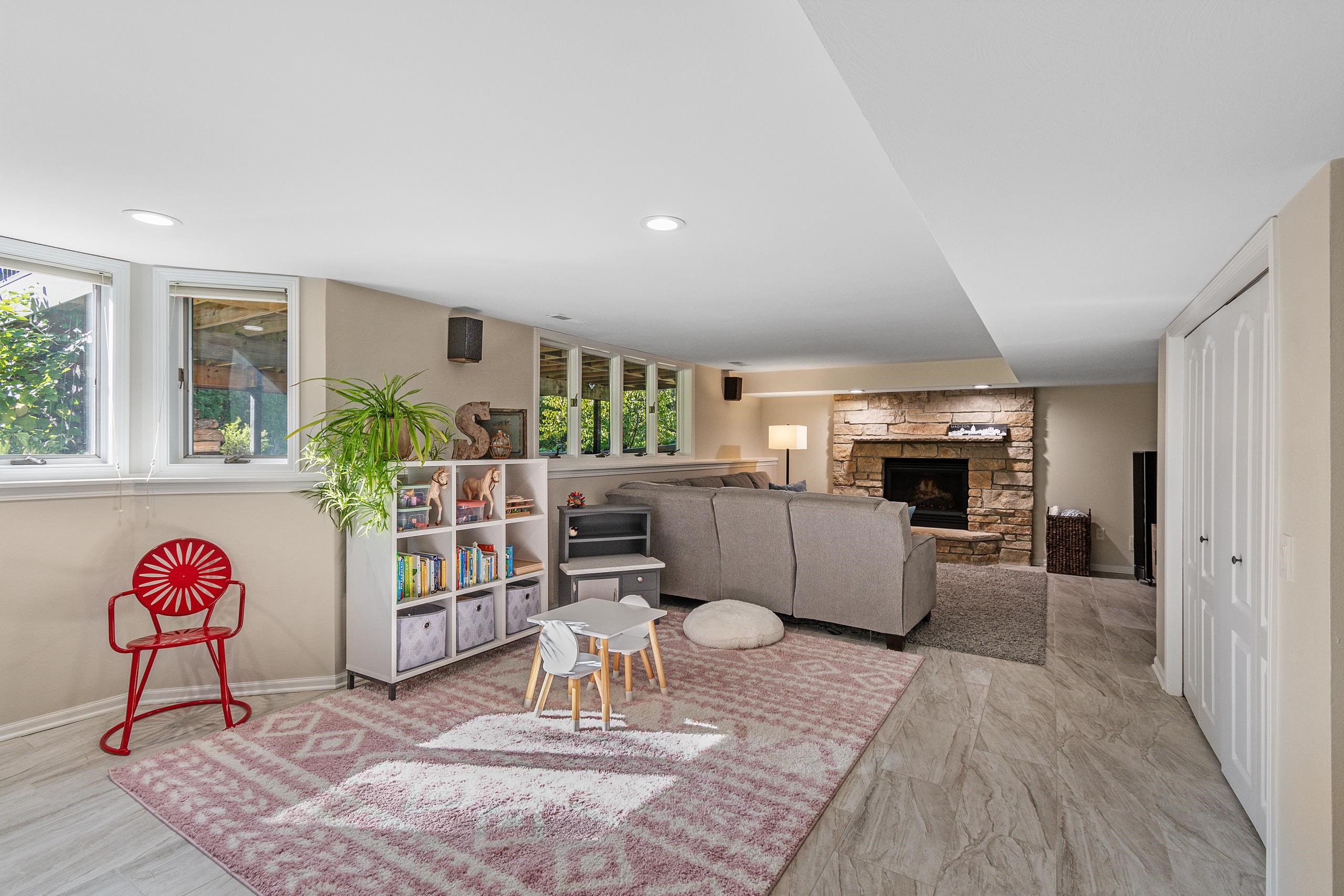 2849 Dover Circle