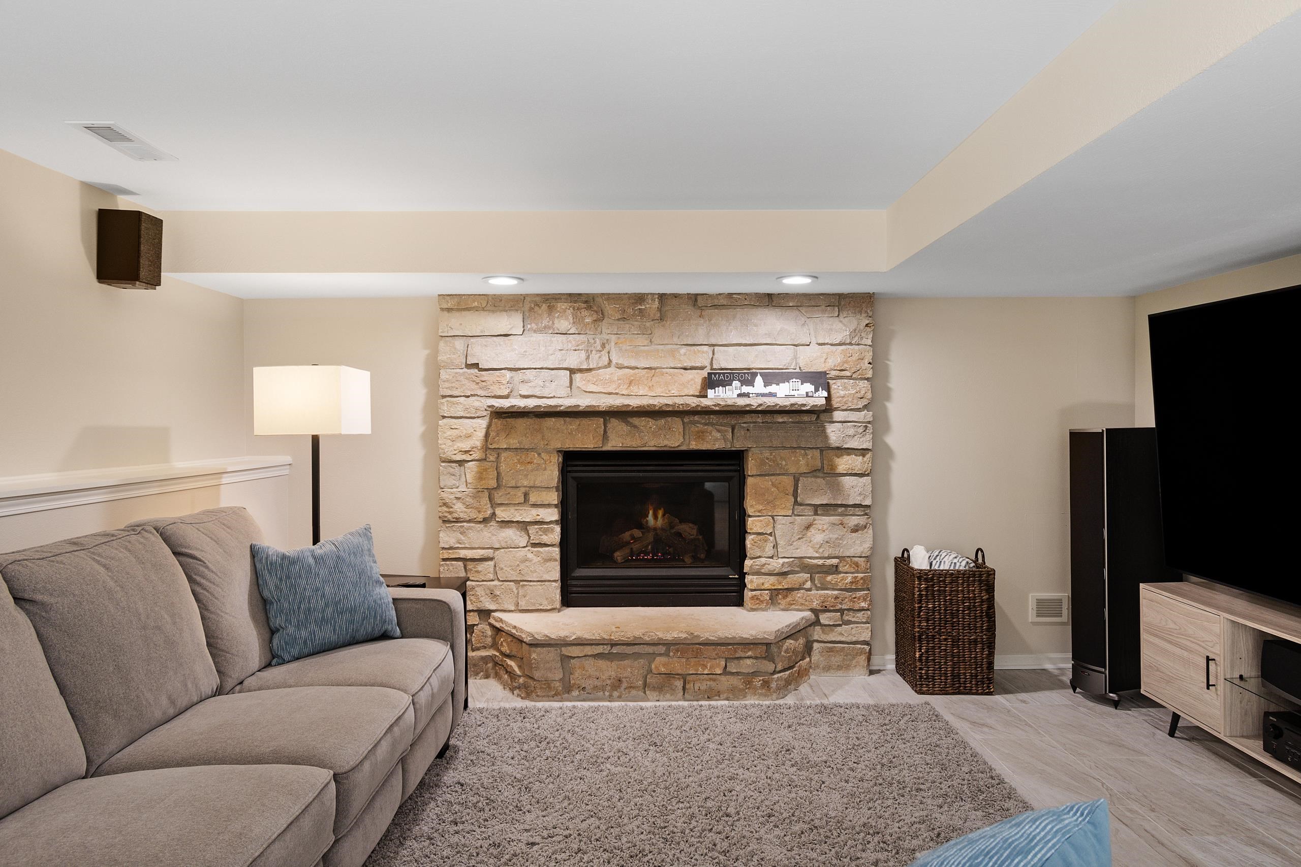 2849 Dover Circle