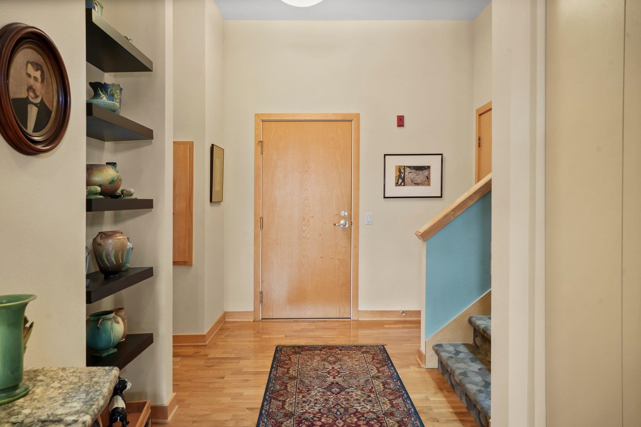 533 W Main Street Unit: 305