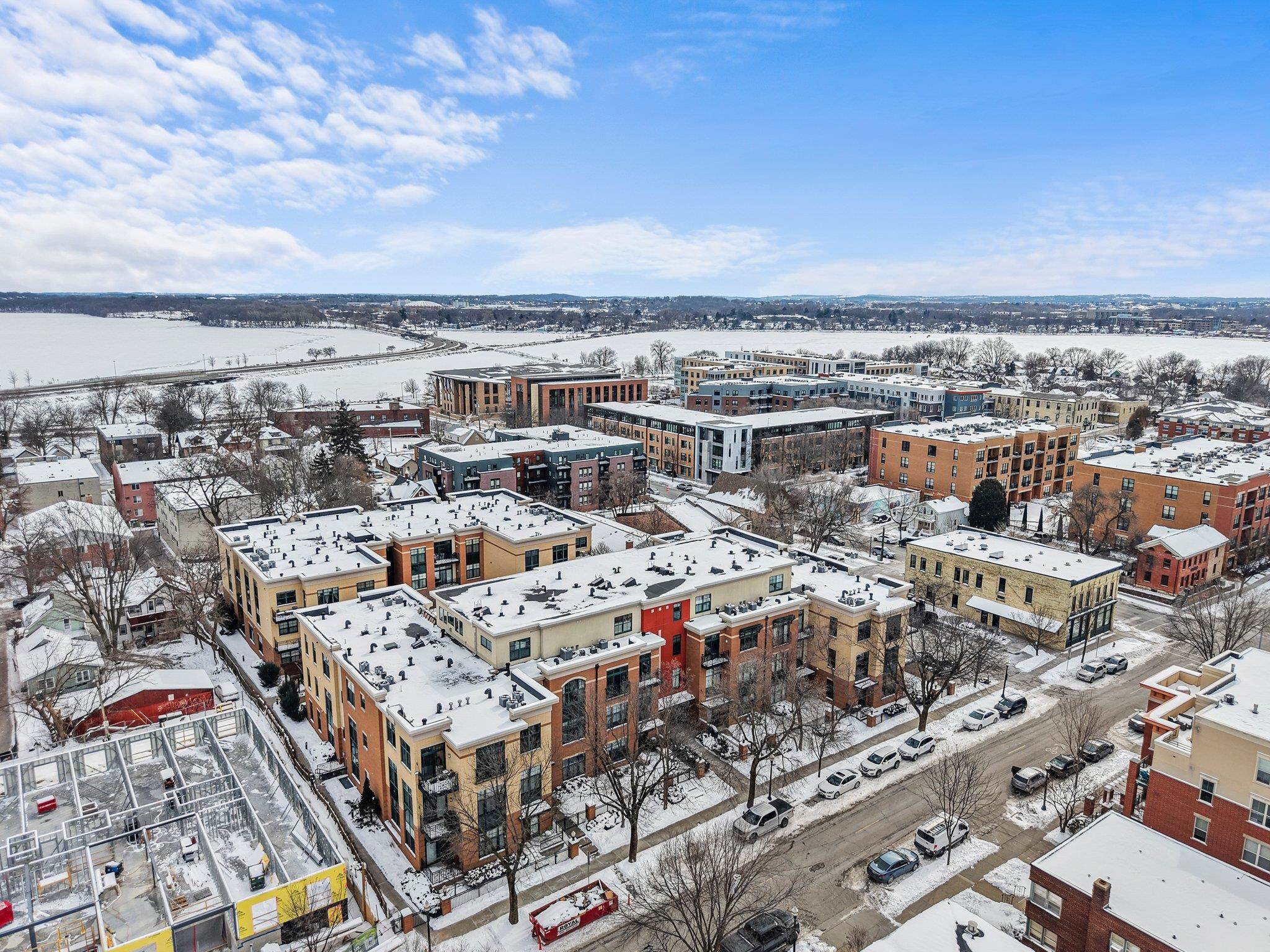 533 W Main Street Unit: 305